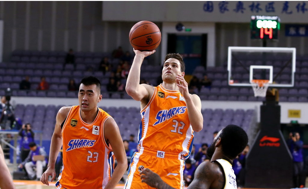 南宫娱乐平台 -里昂内部会议纪要流出——加时末段绝杀压哨，CBA常规赛使命明确，团队化学反应显著 