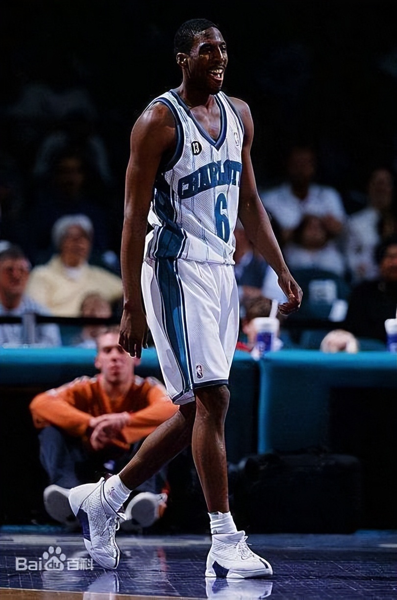 太狠了！风云突变夏洛特黄蜂关键时刻主帅复盘风云突变切尔西今夜绝杀压哨，法兰克福清晨远射贴柱 